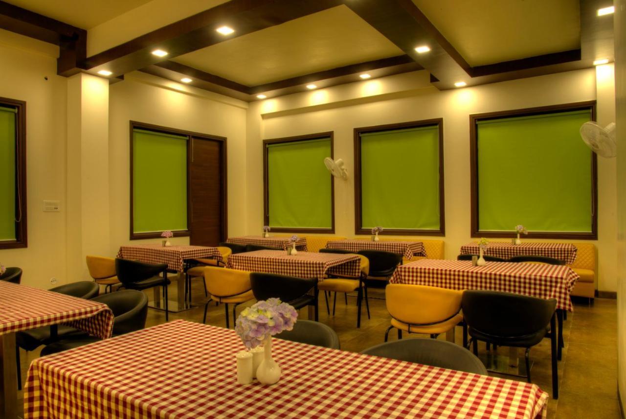 The Palm Resort-Luxuria Nainital Bagian luar foto